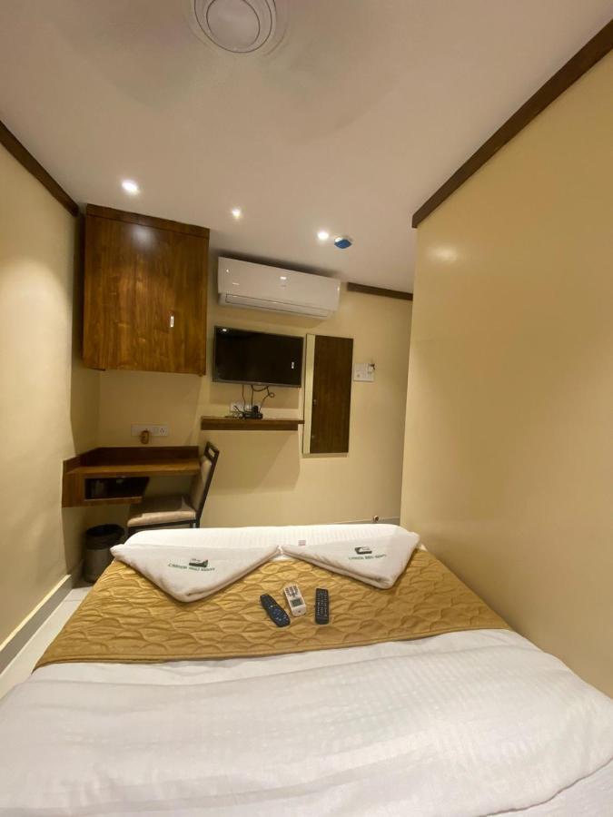 Garden Creek Residency - Near To Mumbai International Airport Hotell Eksteriør bilde
